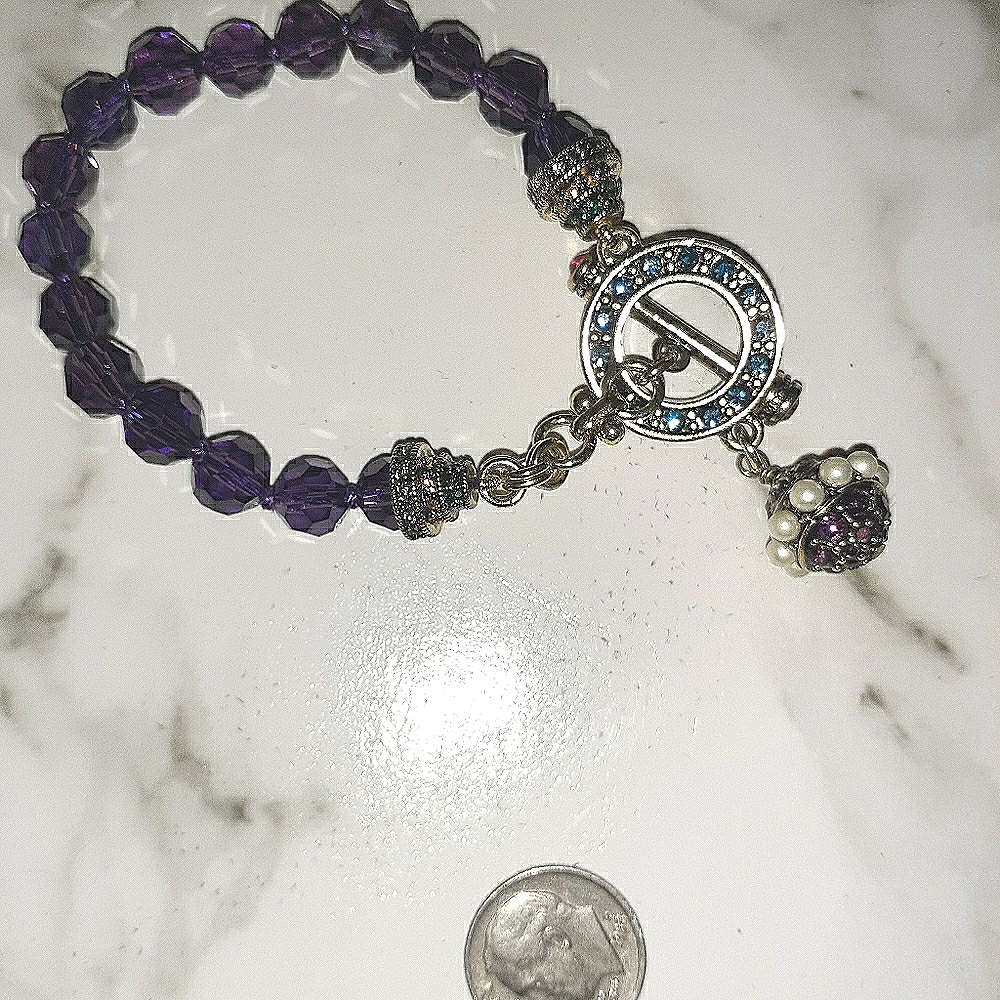 EUC Heidi Daus purple toggle bracelet goldtone